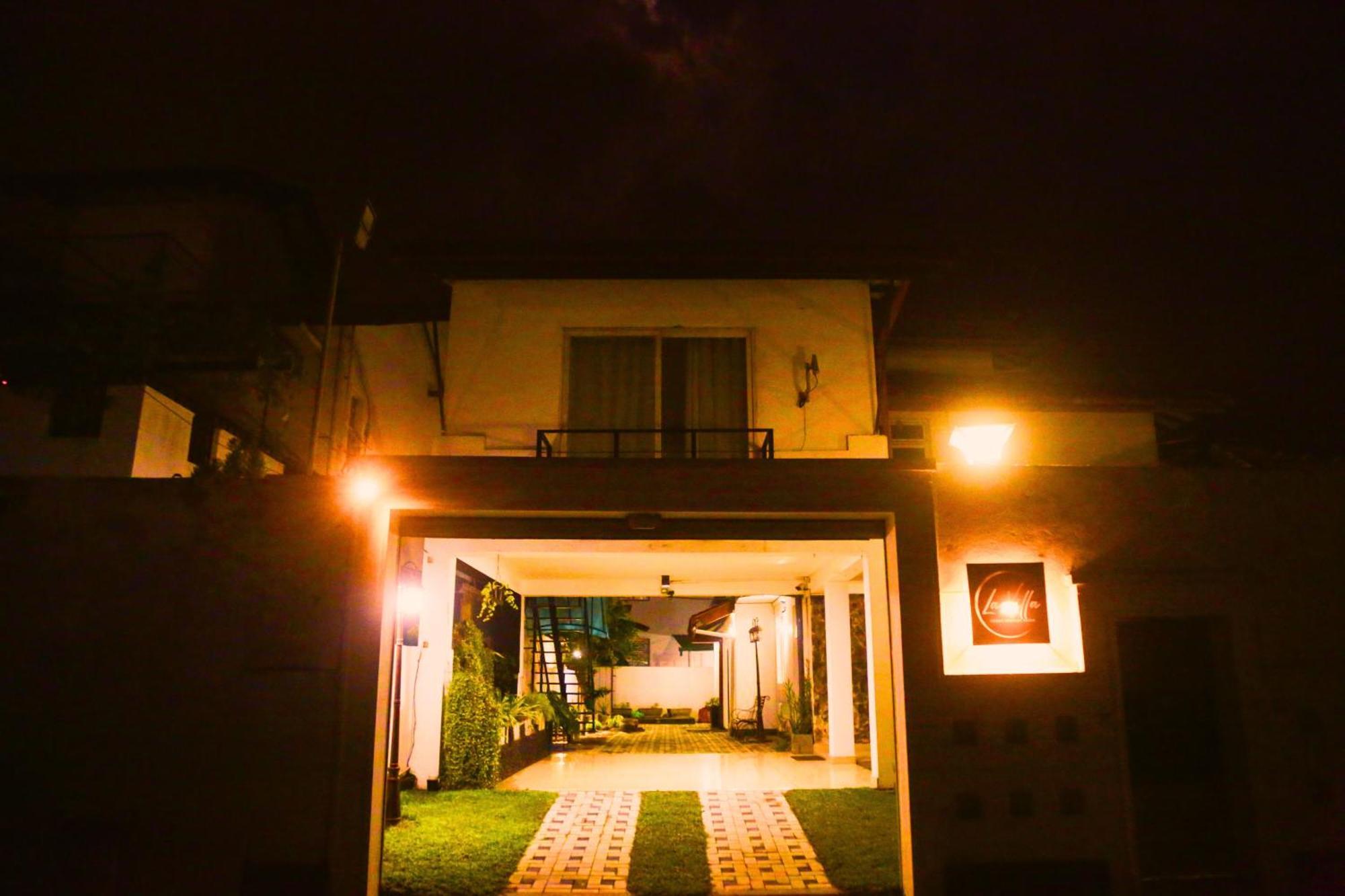 Ared Villa คาตุนายากา ภายนอก รูปภาพ