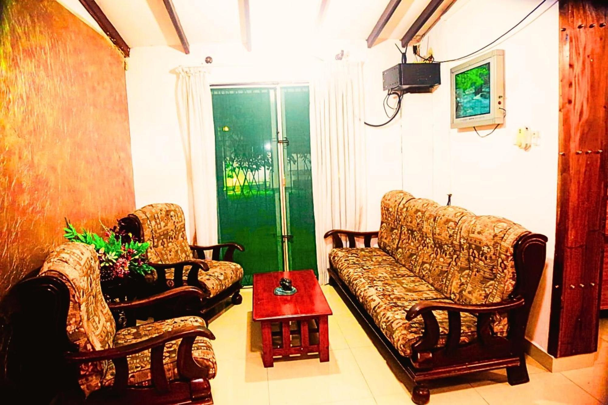 Ared Villa คาตุนายากา ภายนอก รูปภาพ
